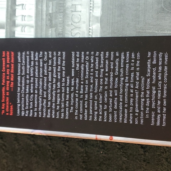 Scarpetta book - Picture 4 of 5